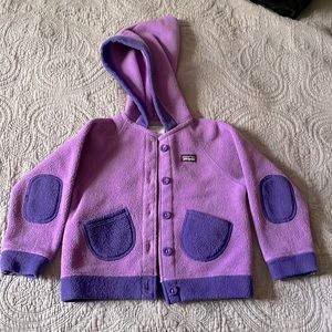 2T Patagonia fleece sweater in purple